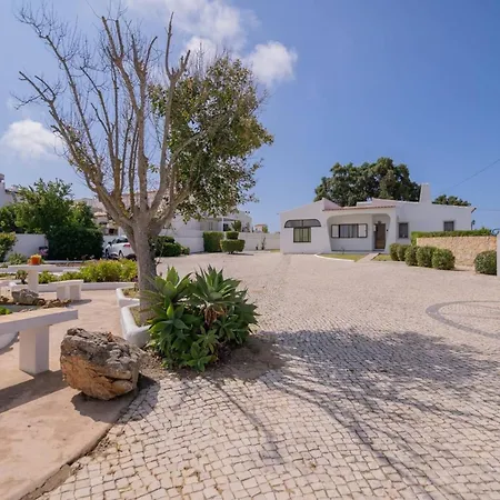 Villa Rosa Dos Ventos By Innkeeper